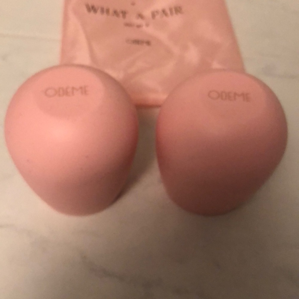 2 Odeme pink silicone wine glasses with bag. - Picture 3 of 4